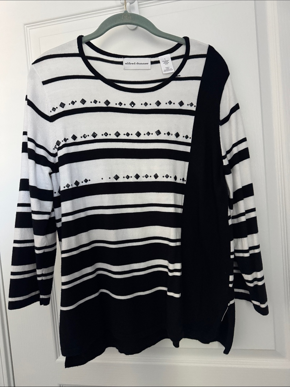 Alfred Dunner Black and White Striped Long Sleeve Lightweight Sweater
